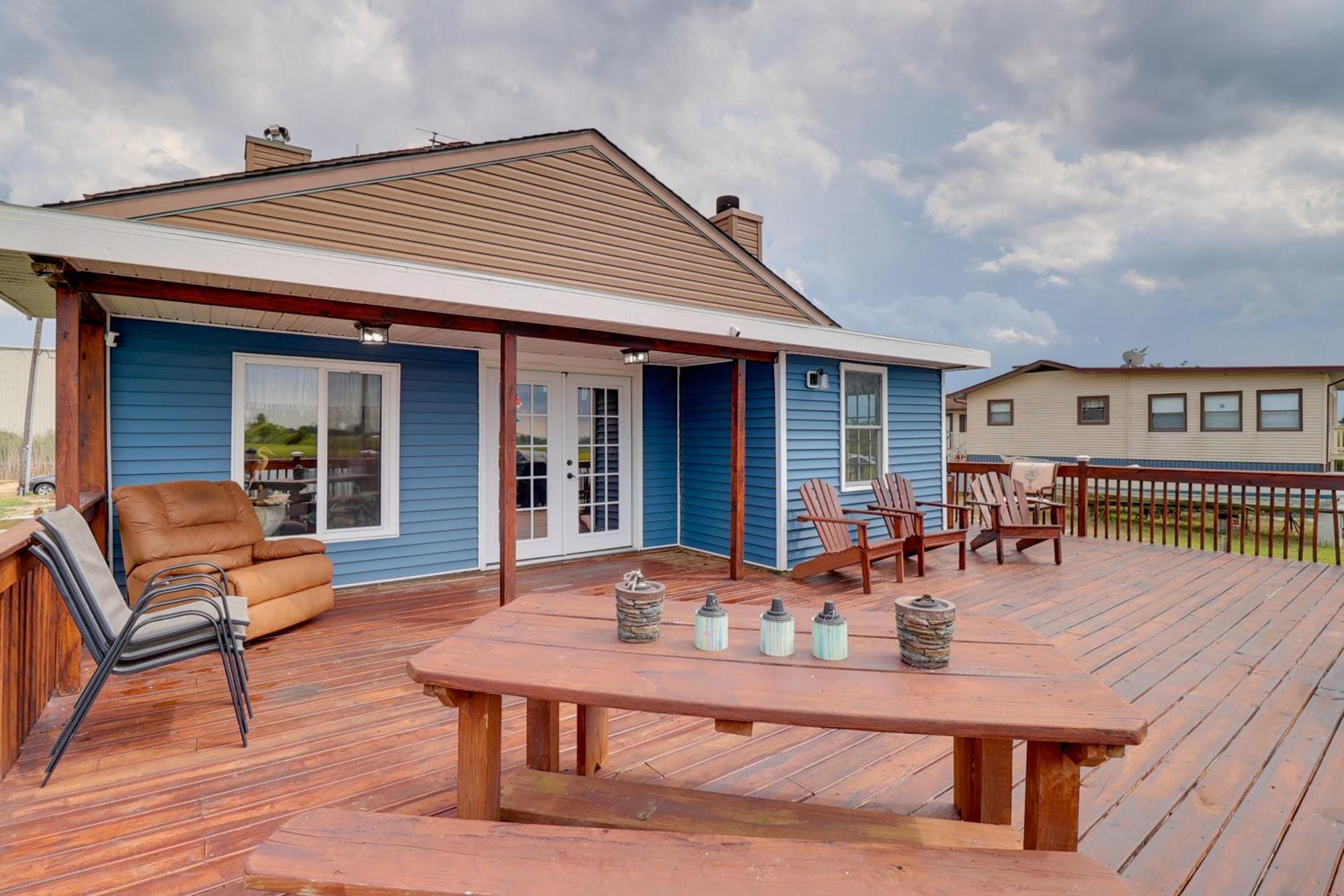 Oceanfront Milford Home With View And Boat Access מראה חיצוני תמונה