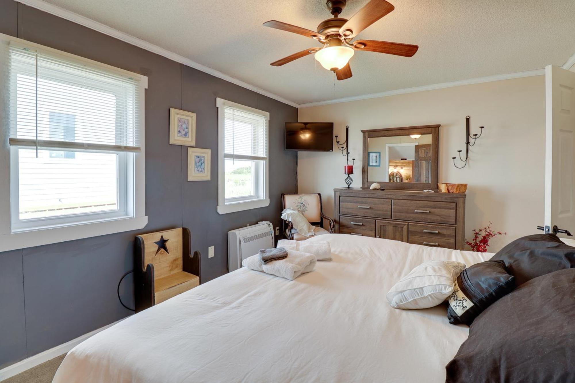 Oceanfront Milford Home With View And Boat Access מראה חיצוני תמונה
