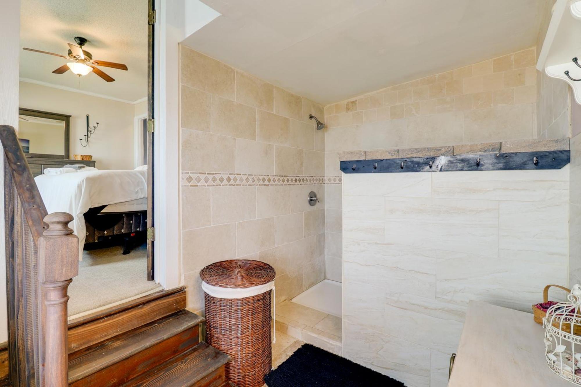 Oceanfront Milford Home With View And Boat Access מראה חיצוני תמונה
